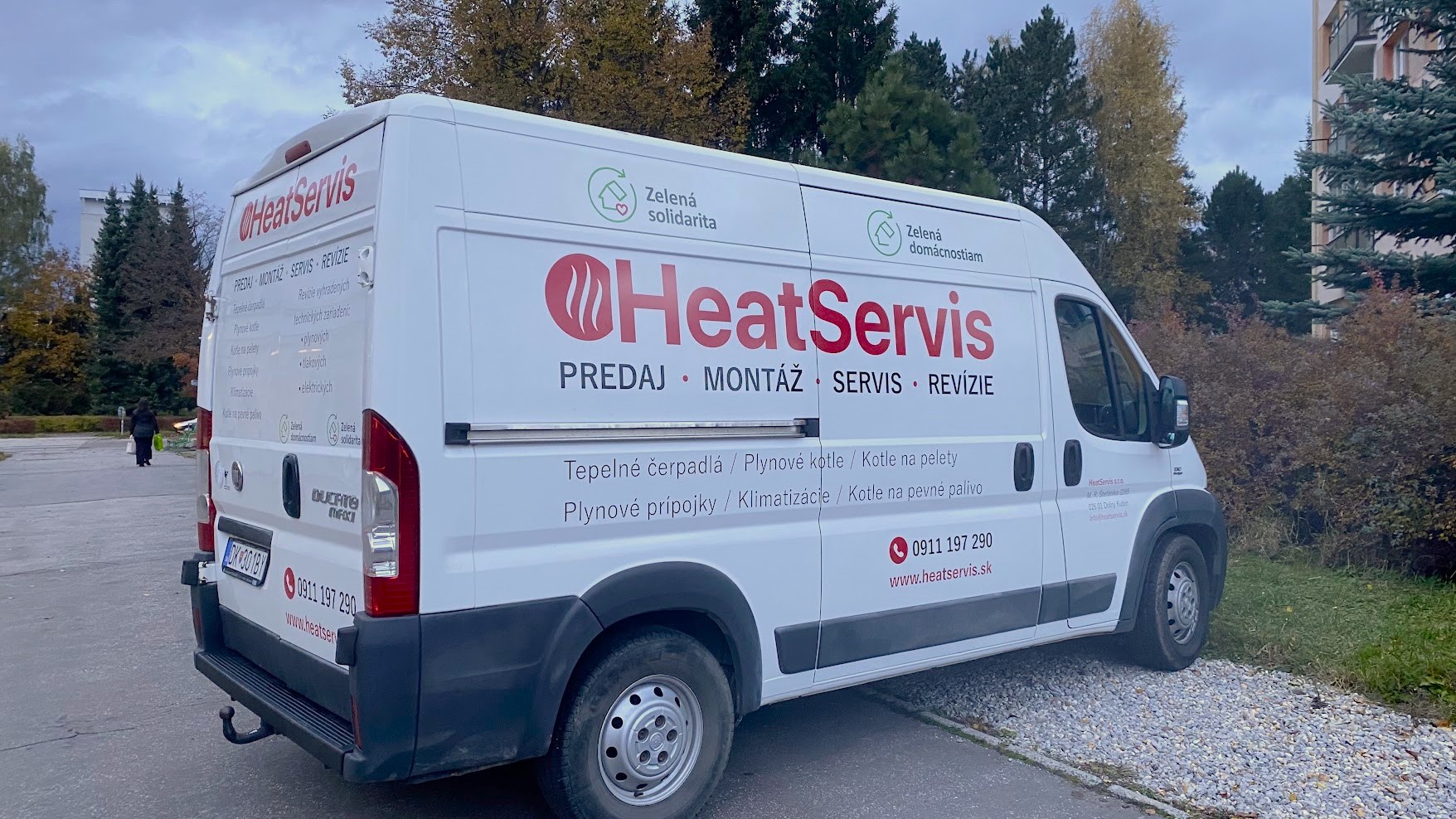 Reklamný polep dodávky HeatServis – tepelné čerpadlá, plynové kotle, servis